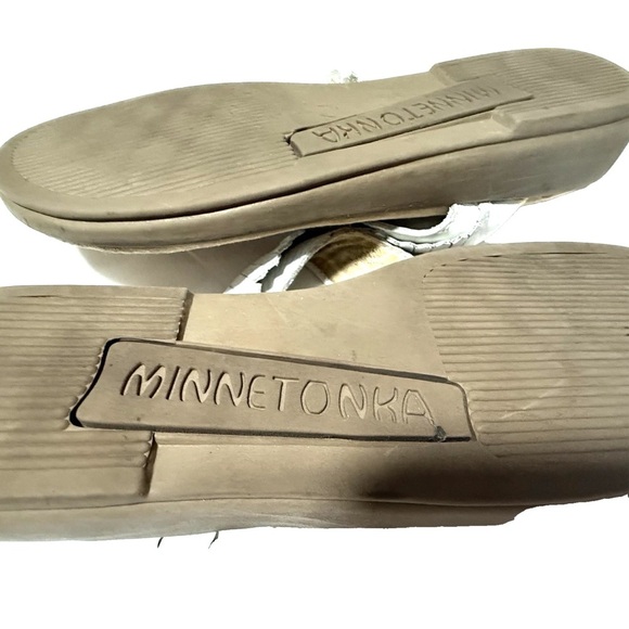 Minnetonka Beaded Thunderbird Fringe Sandals White Leather Thong Flip Flop Sz 8 - Picture 9 of 11